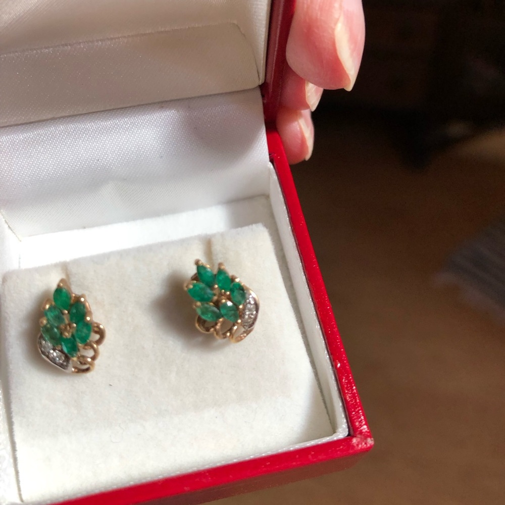 Emerald and Diamond earrings